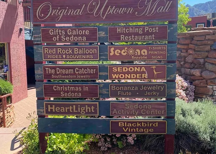 Domek alpejski Romantic Cottage! King Bed! Private Hottub! Uptown! Sedona
